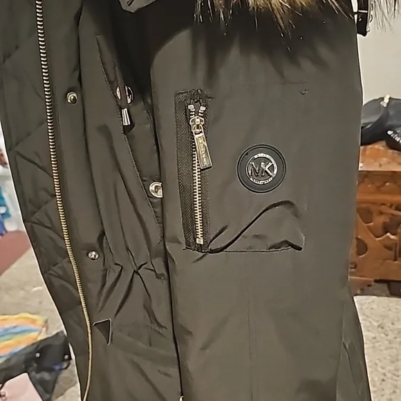 MICHAEL KORS COAT...army green..size medium...excellent condition - Picture 9 of 10